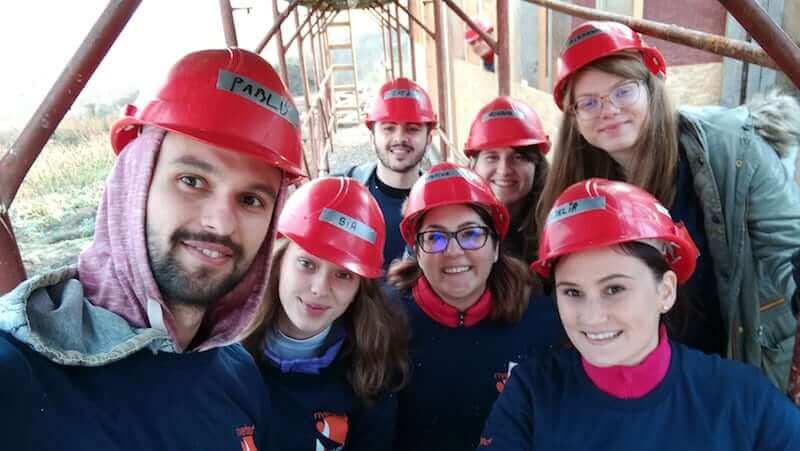 Riverbed Cluj volunteer at Habitat for Humanity